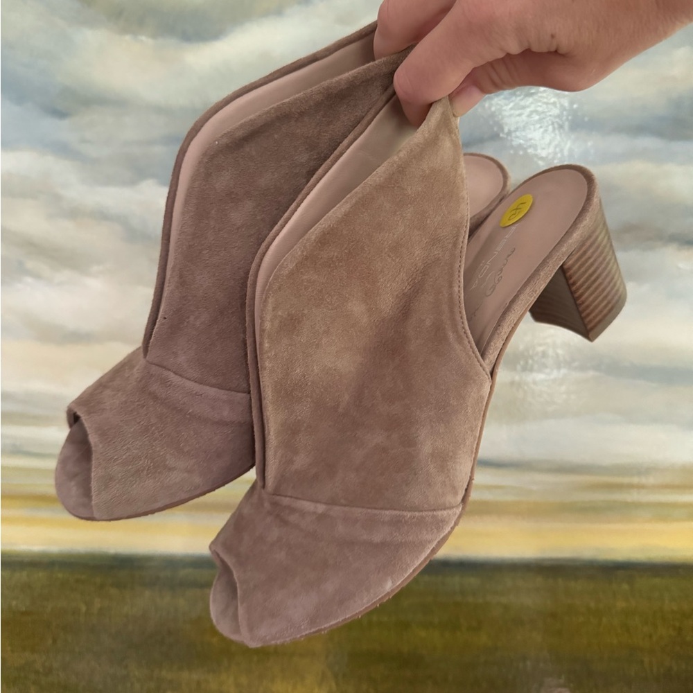 Brenda Zaro suede leather heels